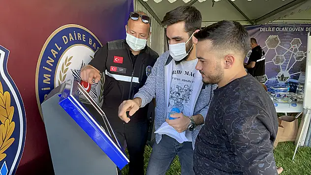 EGM, Konya Bilim Festivali'nde yerli ve milli kriminal ürünleri tanıtıyor
