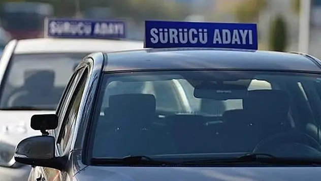 Ehliyet alacaklar dikkat! Sürücü kurslarına zam geliyor
