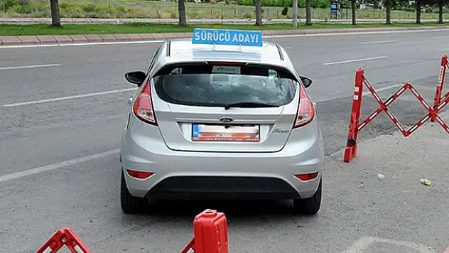 Ehliyet alımında yeni düzenleme