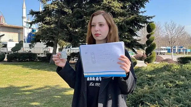 Ehliyet almak için sağlık raporu almaya gitti, gece kulübünde çalıştığını ve kendi adına senet tutulduğunu öğrendi
