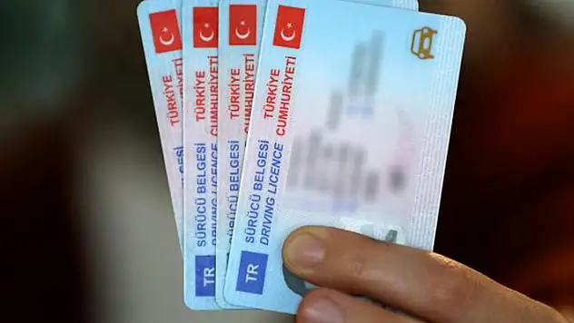Ehliyet sahipleri dikkat! Süre daralıyor, cezası yüzde 121 zamlanacak

