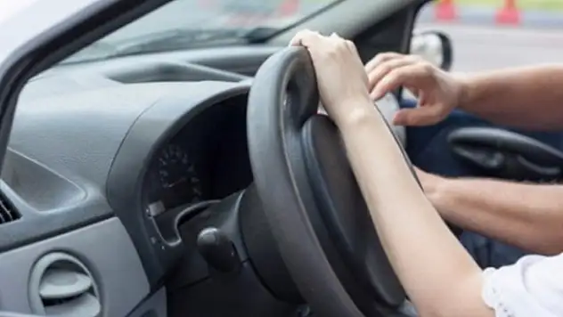 Ehliyet sınavında otomatik yenilik