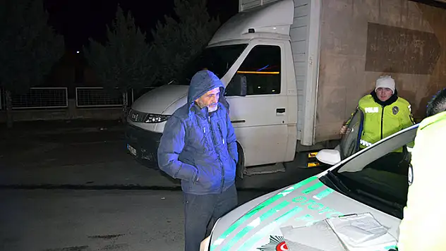 Ehliyet sınıfı yetersiz olduğu için polisten kaçan sürücü: Cezayı plakaya yazsınlar diye kaçtım

