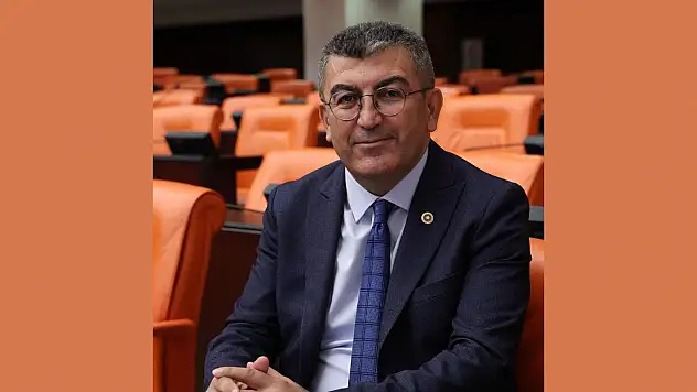 Ekici: Güçlü Türkiye'nin yolu güçlü öğretmenlerden geçer