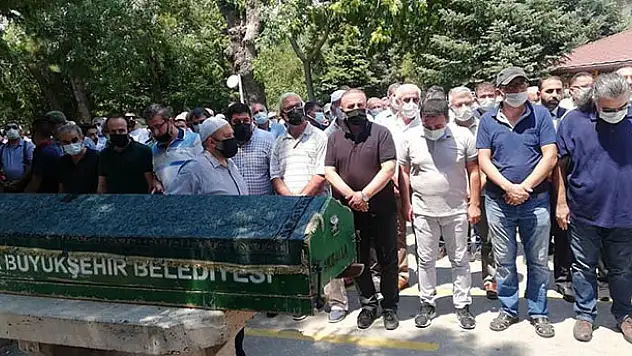 Ekmekçioğlu son yolculuğuna uğurlandı   
