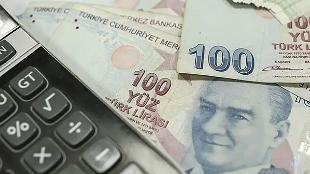 Ekonomi üçüncü çeyrekte yüzde 0,9 büyüdü