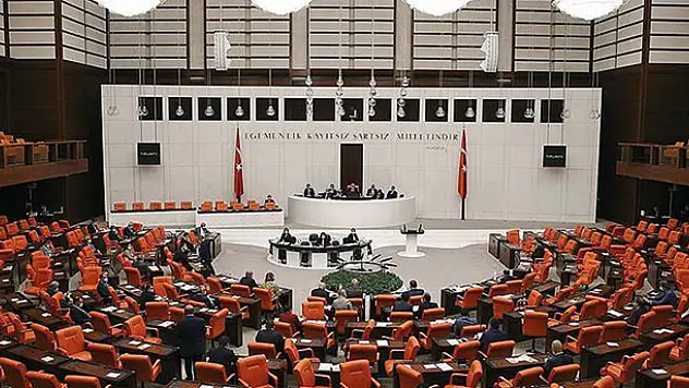 Ekonomiye ilişkin 'torba teklif' yasalaştı
