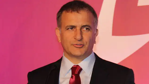 Ekrem Dumanlı hakkında yakalama kararı