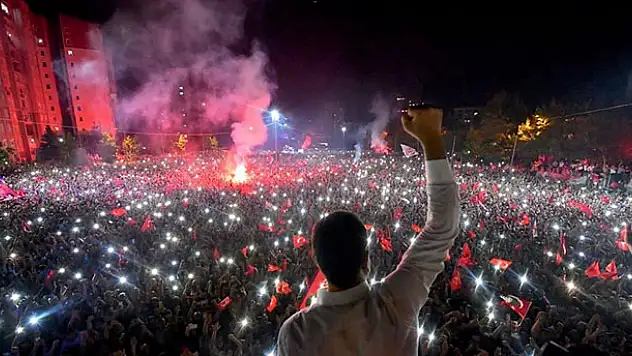 Ekrem İmamoğlu zaferi tarihe geçti