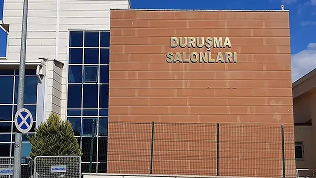 Ekrem İmamoğlu'nun 'hakaret', 'tehdit' ve 'hedef gösterme' suçlarından yargılandığı davada mütalaa açıklandı