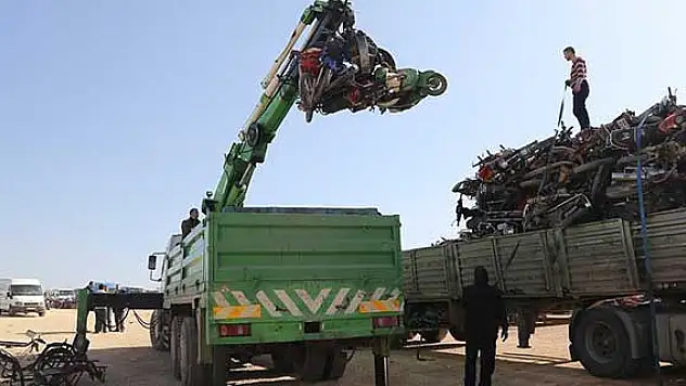 El konulan motosiklet ve otomobiller MKE'ye gönderildi