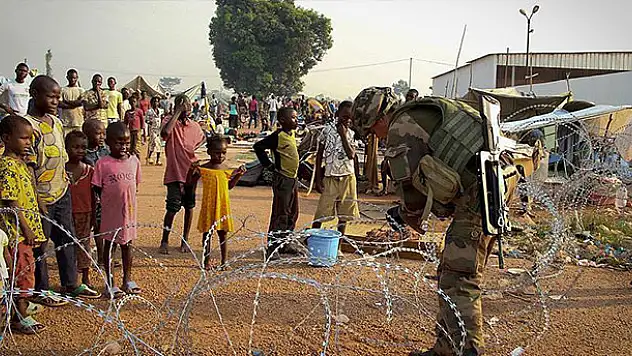 El Nino Kenya'da 100 can aldı