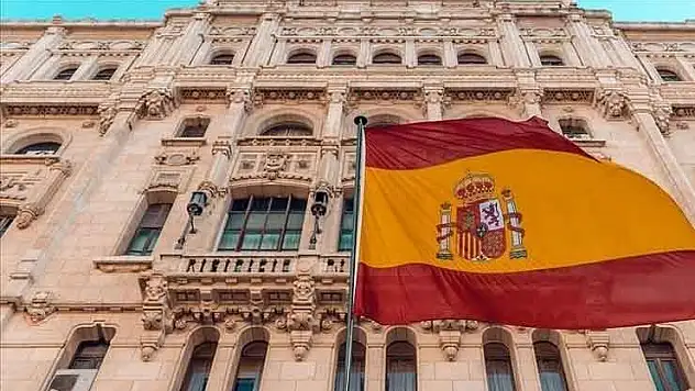 El Pais: ABD ve İsrail'in İran'a saldırılarına karşı AB'de en sert tavır İspanya'dan