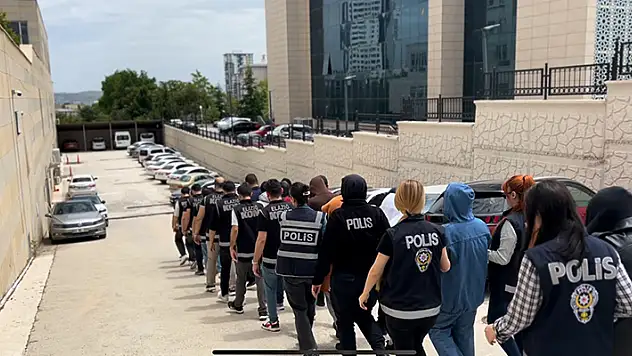Elazığ'da kamuyu zarara uğratanlara operasyon 15 kişi gözaltına alındı
