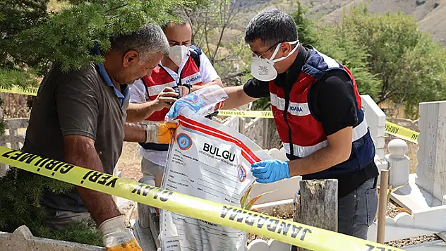 Elazığ'da kan donduran olay: Poşete sarılı bebek cesedi bulundu
