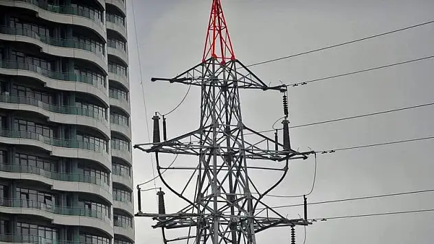 Elektriğe yüzde 15, doğalgaza yüzde 12, LPG'ye 60 kuruş zam yapıldı 