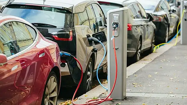Elektrik motorlu otomobillerde ÖTV artırıldı