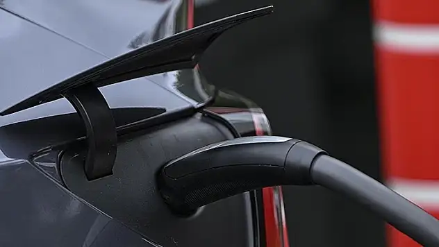 Elektrikli araçların yaydığı radyasyon, öngörülen limitlerin altında çıktı
