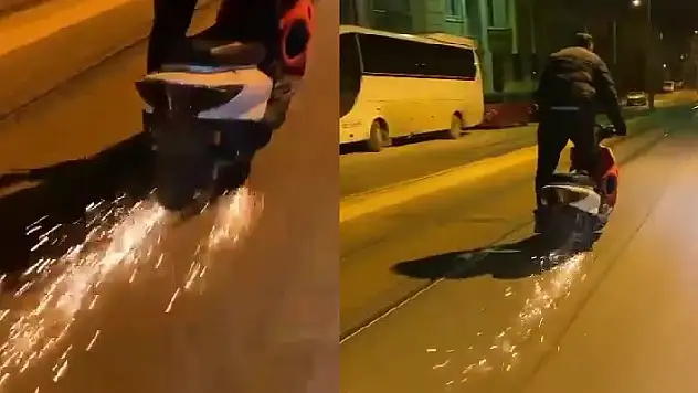 Elektrikli bisikletleriyle kıvılcımlar çıkartıp riskli hareketler yaptılar
