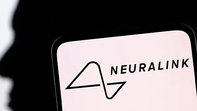 Elon Musk, Neuralink'in beyin çipinin ilk kez bir insana yerleştirildiğini duyurdu
