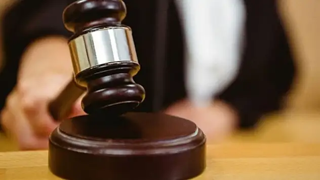 Emanet aldığı aracı vermeyince 'hırsızlık'tan ceza aldı