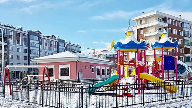 Emekli Konağı ve Muhtar Evi açılış için gün sayıyor