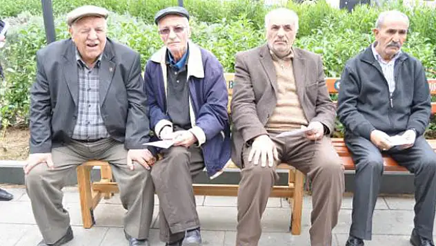 Emekli maaşı yüzde 15 artacak