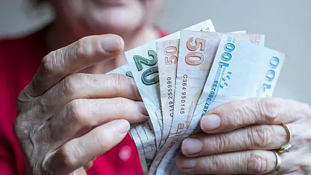 Emekli maaşları ile ilgili yeni düzenleme! SGK genelge yayımladı