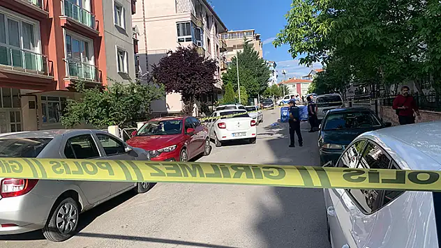 Emekli polis, borç- alacak tartışmasında 2 kişiyi tabancayla vurdu: 1 ölü, 1 yaralı
