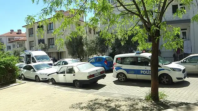 Emekli polis memuru silahla vurulmuş halde bulundu
