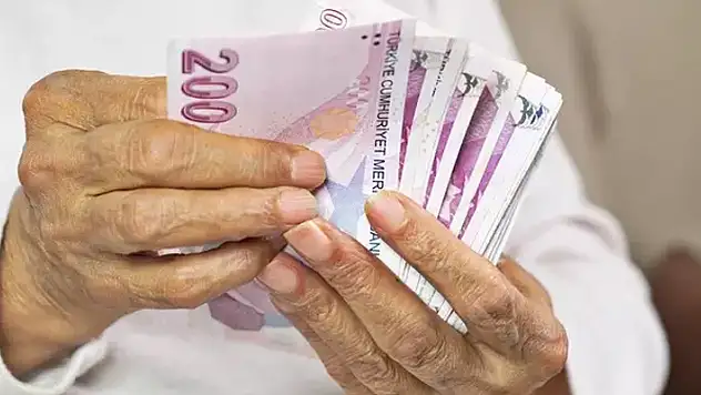 Emekli ve memurlar dikkat! 5 aylık enflasyon farkı belli oldu! Kasım enflasyonu maaş tablosunu yukarı taşıdı
