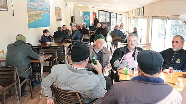 Emekliler Kıraathanesi, emeklilerin vazgeçilmez mekanı oldu
