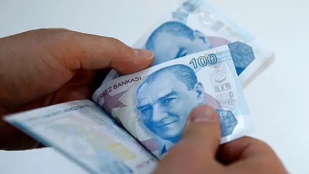 Emeklilerin bayram ikramiye ödemeleri bugün başlıyor

