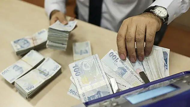 Emeklilerin fark ödemeleri başlıyor
