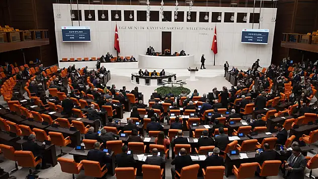 Emeklilikte Yaşa Takılanlara ilişkin kanun teklifi TBMM Genel Kurulunda kabul edildi
