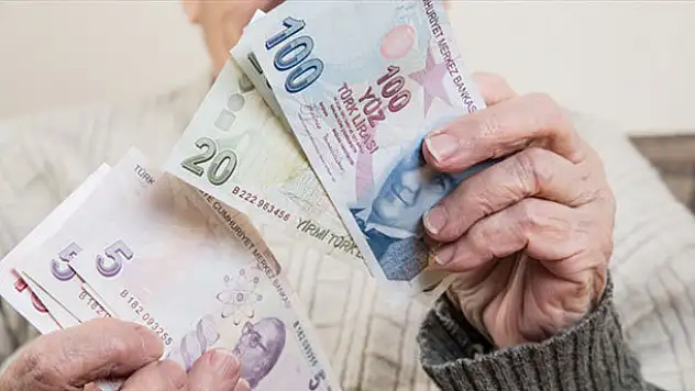 Emeklinin para sıkıntısı bitiyor