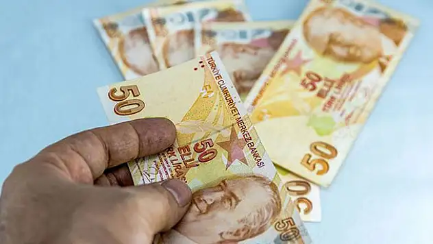 Emekliye 2 bin 62 lira!