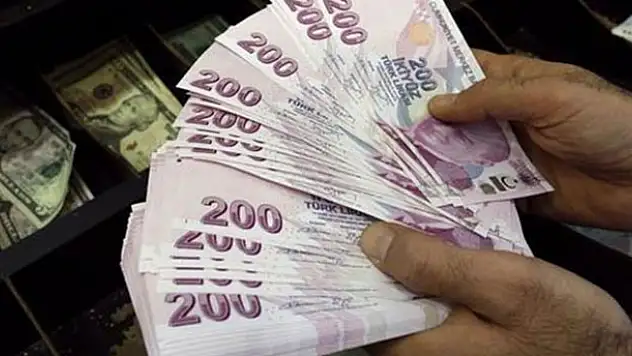 Emekliye en az bin lira! Bu ay hesaplara yatıyor