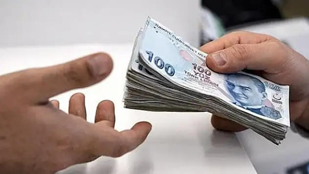 Emekliye Temmuz'da 428 TL zam