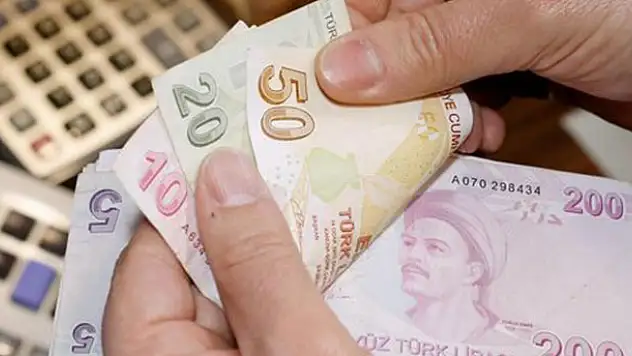 Emekliye yüzde 4 ek ödeme