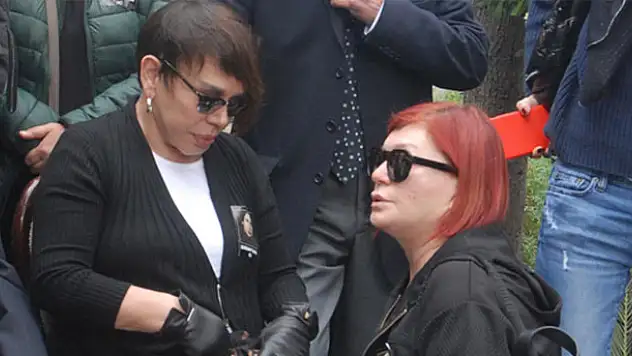 Emel Müftüoğlu, Sezen Aksu ile ilgili kötü haberi açıkladı