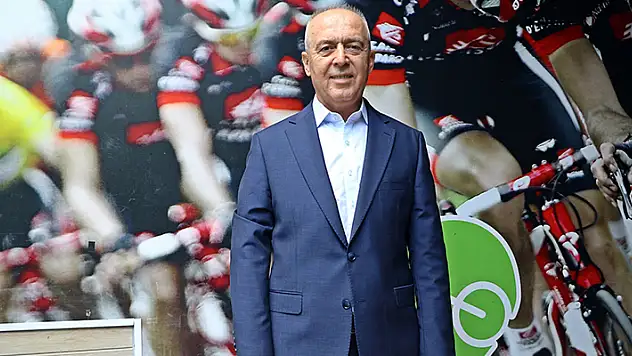 Emin Müftüoğlu güven tazeledi