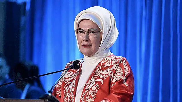 Emine Erdoğan: Asırlara meydan okuyan anıt ağaçlarımız, doğanın sabrını, bereketini ve direncini simgeliyor