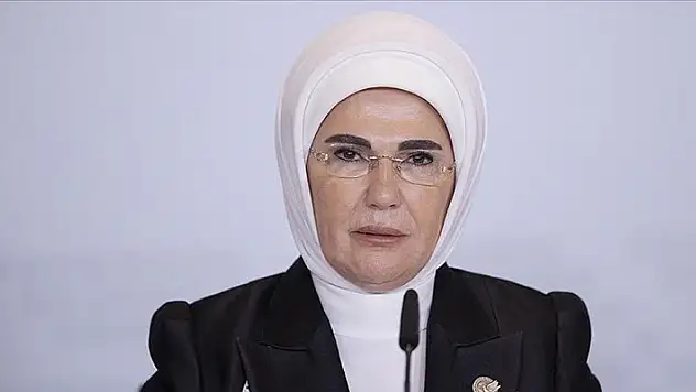 Emine Erdoğan: Bugün, Filistinli çocukların yarını görüp göremeyeceğinin meçhul olduğu en karanlık 20 Kasım
