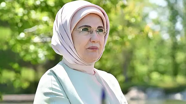 Emine Erdoğan'dan Dünya Kız Çocukları Günü paylaşımı
