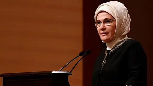 Emine Erdoğan'dan 'Dünya Mülteciler Günü' paylaşımı