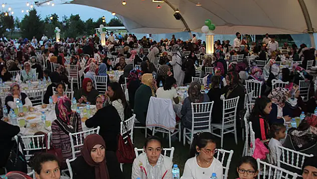 Eminevim'den Konya'da iftar yemeği programı