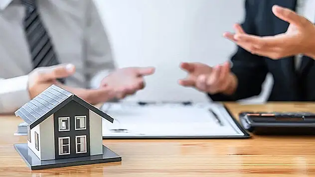 Emlakçılar Odası uyardı: Kiralayan ile yüz yüze gelmeden ev için ödeme yapmayın

