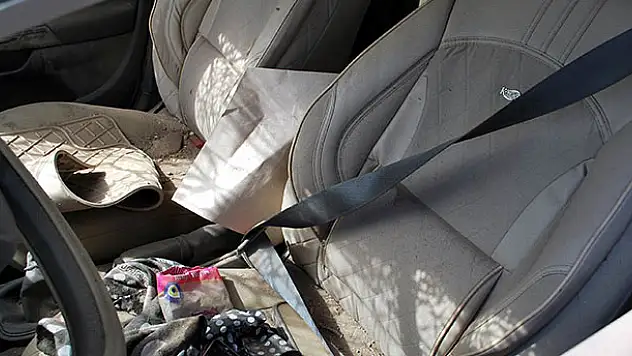 Emniyet kemerini arkadan taktı, araçtan fırlayarak hayatını kaybetti
