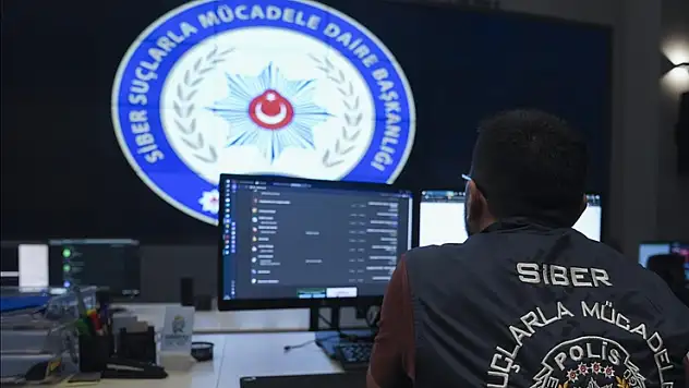 Emniyet, siber suçlarla mücadele kapsamında son bir haftada 28 ilde 350 şüpheliyi yakaladı